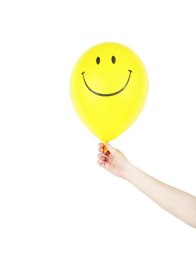 10 Heartfelt Fake Smile Quotes to Reflect On, 10 Heartwarming Smile Quotes to Brighten Your Day